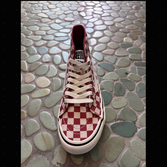 VANS SK8-Hi Decon VR3 checkerboard red sneakers NWB - Picture 3 of 4